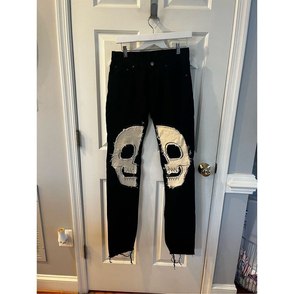 Mnml Black Skull Patch Gothic Punk Jeans sz 29 EUC - Picture 2 of 10